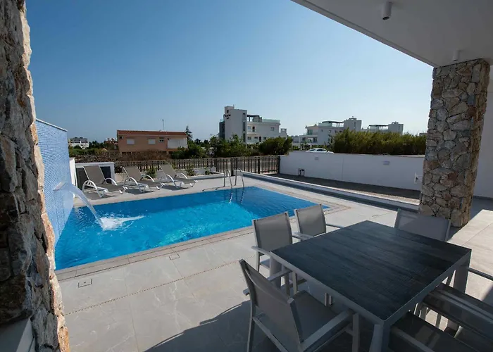 Theo Luxury Napa Vilă *
