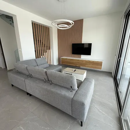 Theo Luxury Napa Айя-Напа